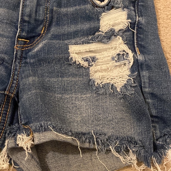 American Eagle Hi-Rise Shortie jean shorts - Picture 2 of 8